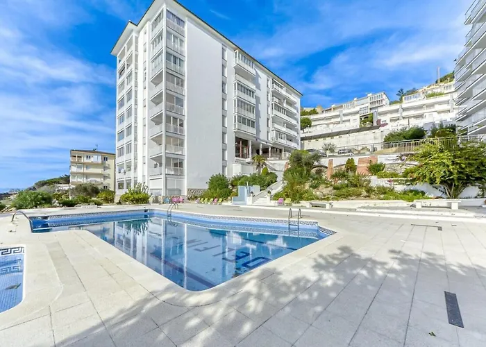 Agi Blaumar *